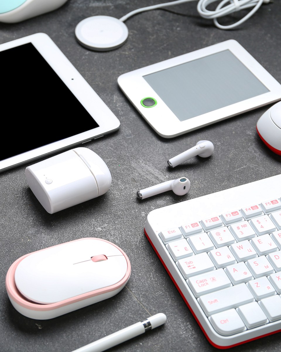 Consumibles y Accesorios Tecnológicos